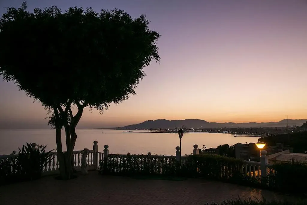 Andalusian Villa On The Sea And The Bay Of Malaga 0*,